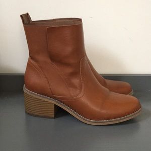Camel colored MOSSIMO boot